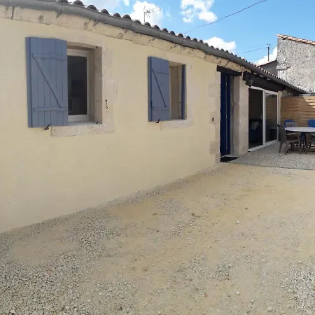 Le Domaine Nature Saint-Germain-de-Lusignan Exterior foto